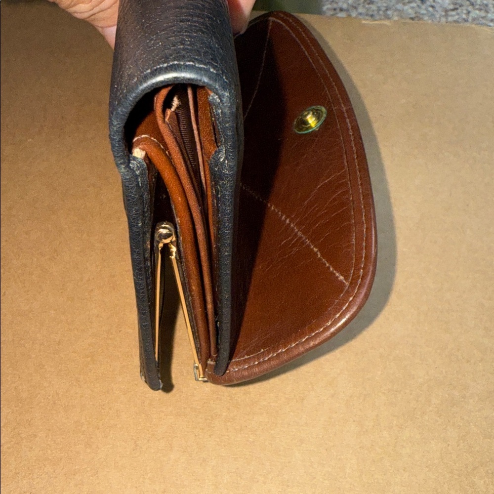 Dooney & Bourke Vintage All Weather Leather - Picture 7 of 11